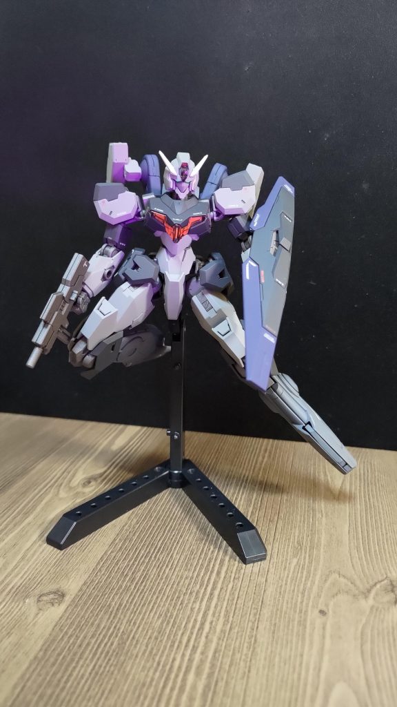 シェルユニットは蛍光レッドで塗装してブラックライトに反応するようにしてます。