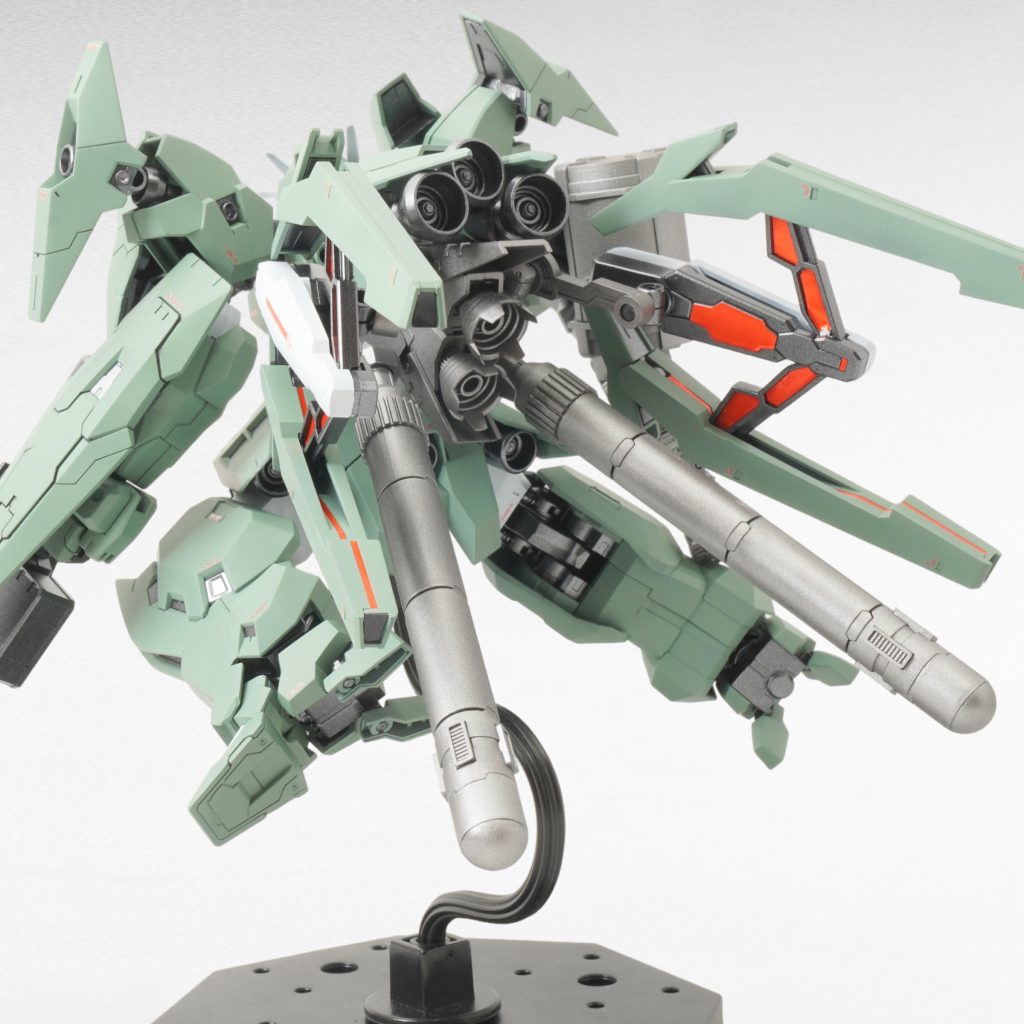 フェーズドアレイキャノンを左右にマウント。バーニアも増設したのでプロペラントタンクも追加しました！