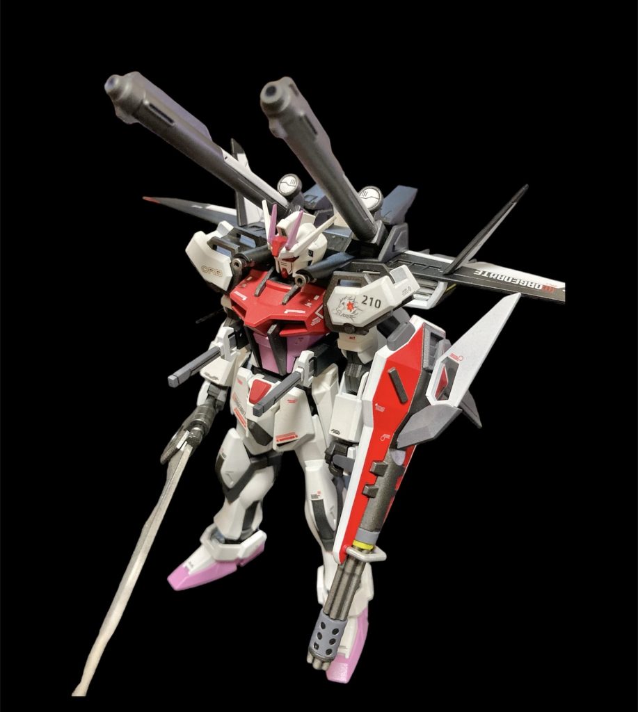 ビームライフルがないのでEGに付属していたグランドスラムを持たせてます。