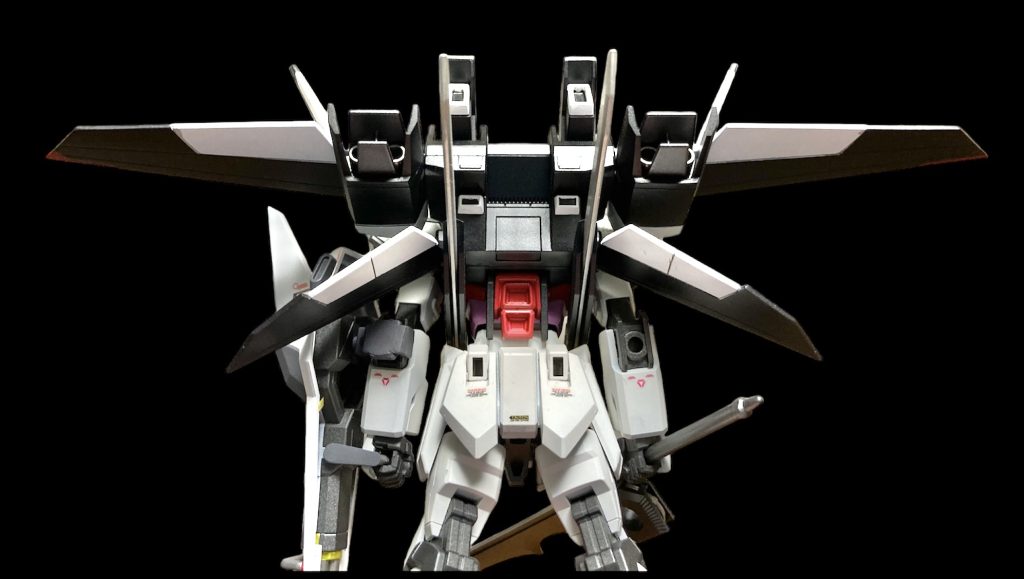 ストライカーパックは頑張って塗り分けましたが本体は手抜き