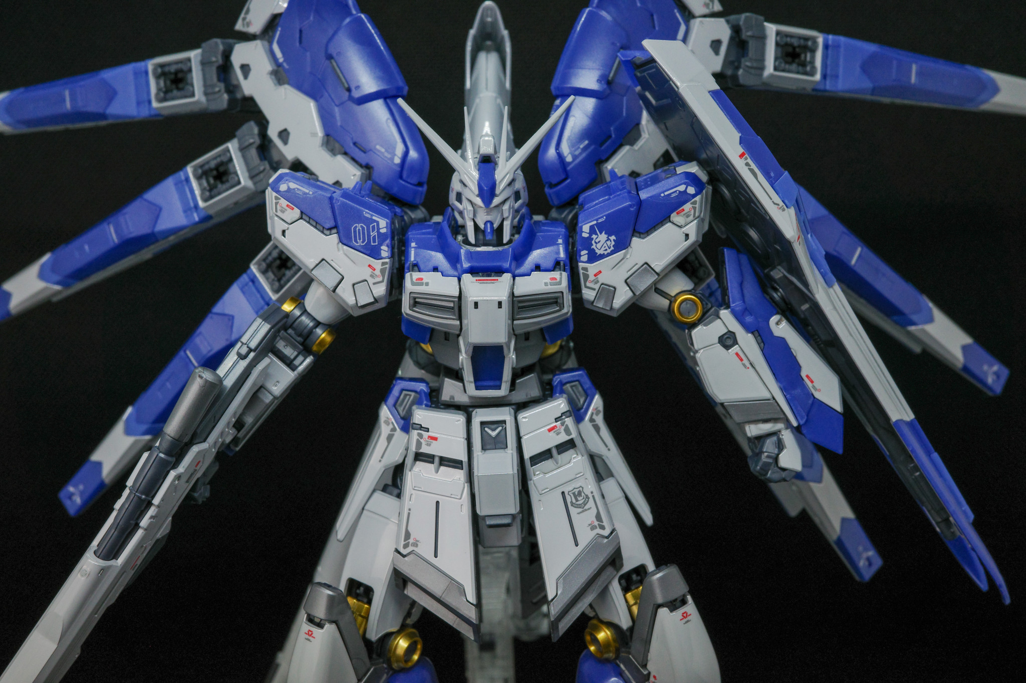 RG Hi-νガンダム チタニウムフィニッシュ+フィン・ファンネル