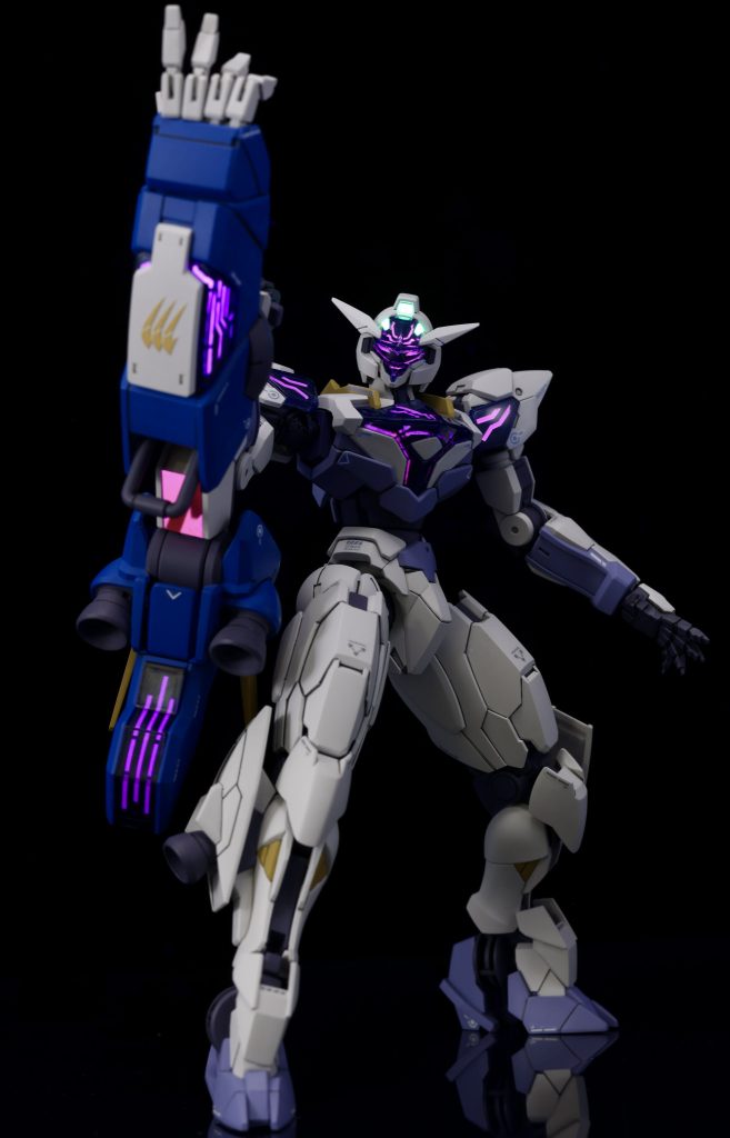 虎の手のシェルユニットはシールをスキャンして図面を起こし、コピー用紙に印刷し蛍光ペンで塗装しました。