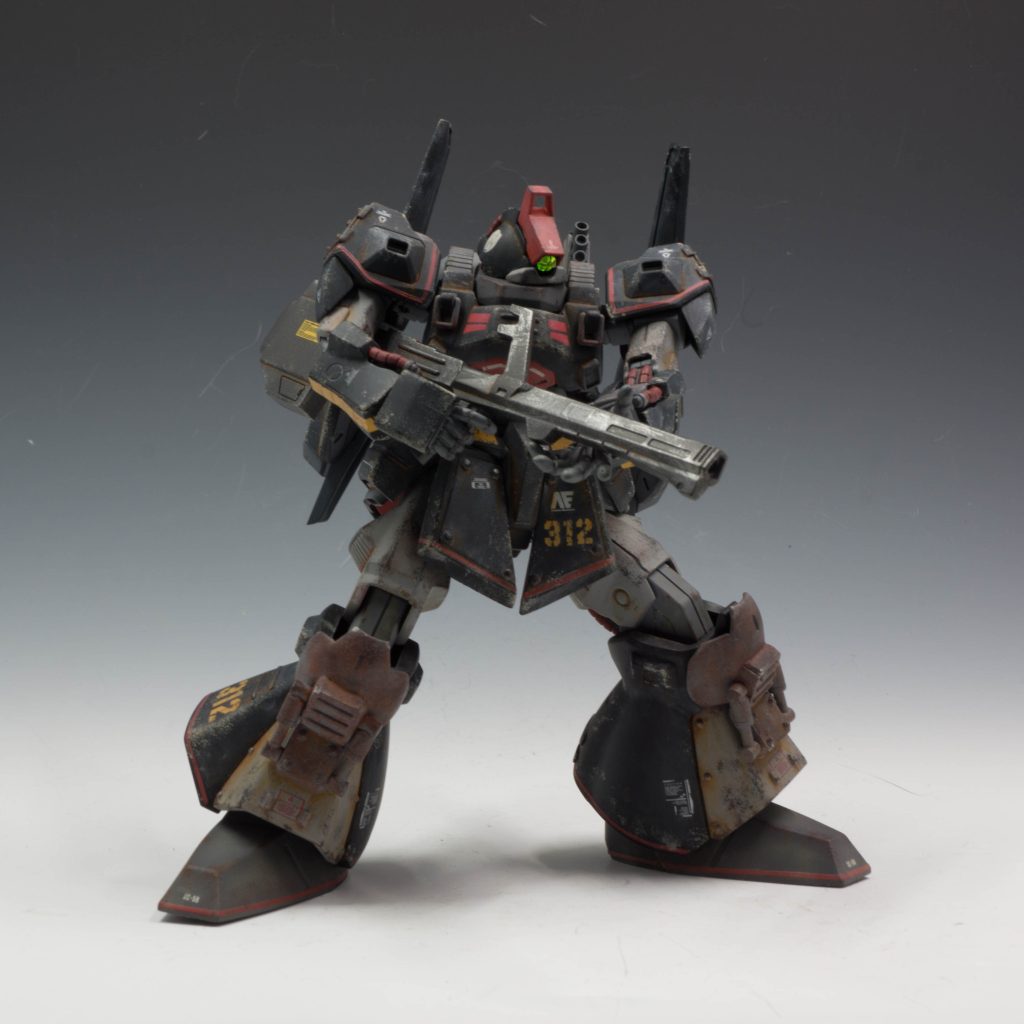 クレイバズーカは、初期装備のAE/ZIM社製AE/ZIM.C-BAZ-531をそのまま使用している。