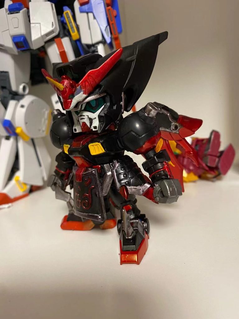 頭：SD郭嘉+SDGFマスターガンダム+SD趙雲ヘッドアクセサリー：SD郭嘉+爪楊枝+ タミヤ-エポキシ上半身：SD甘宁肩&腕：SD呂布+SDGFマスターガンダムウエスト：SD趙雲+SD呂布+SD典為（旧）脚：SD呂布，足：SD馬超+SD呂布  