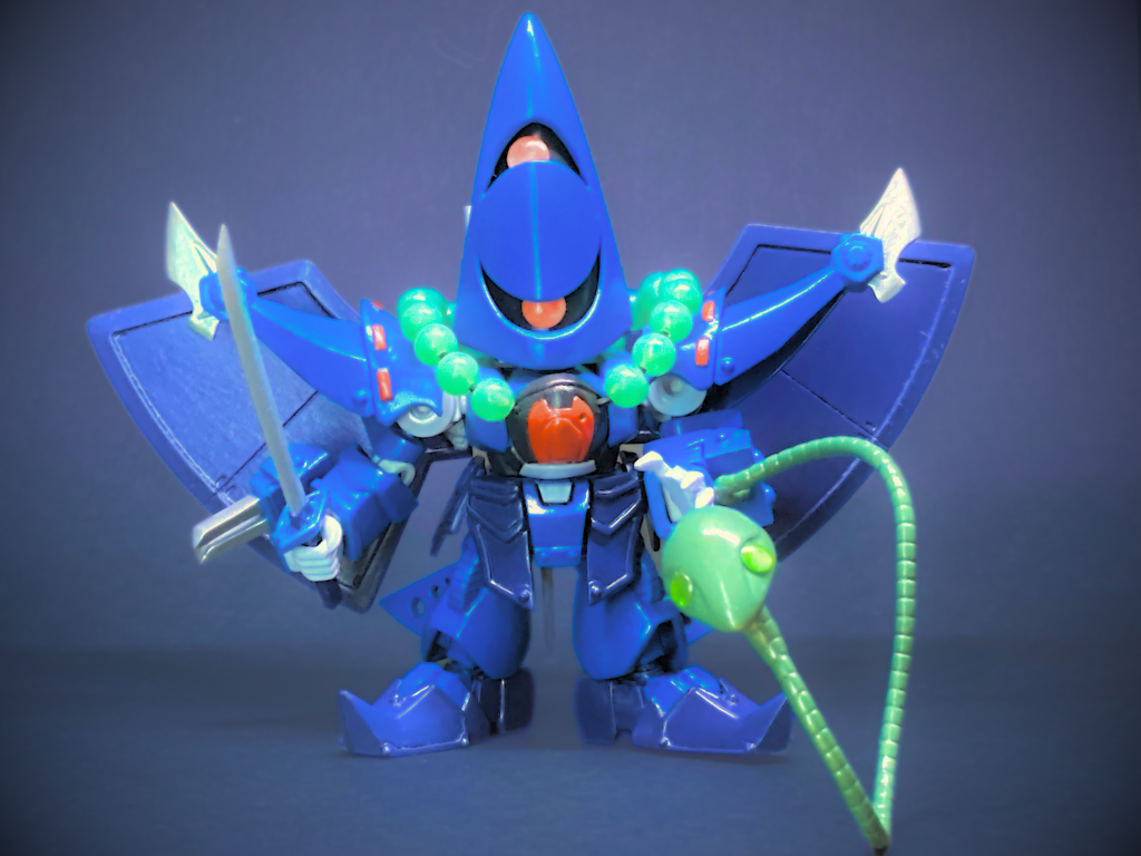 ○素材・頭部: HG メカニクス 1/550 AMX-002 ノイエ・ジール・胴体、肩部、胴体、足首: BB戦士307 夏侯惇ギロス・腕部、肩部: BB戦士393 LEGENDBB フルアーマー騎士ガンダム・脚部: BB戦士 271 疾風剣豪精太・腰部: SDガンダム 三国伝 001 真 劉備ガンダム・翼部: HGUC 1/144 ハンブラビ他プラパン、エポパテ、改造パーツ使用○塗装・Mr.フィニッシングサーフェイサー 1500 グレー・Mr.カラー 筆塗り・GSIクレオス Mr.スーパークリアー 半光沢 スプレー○撮影・カメラ:iPhone SE (2022)・背景:B4厚紙 黒色(3枚入)・小型撮影ボックス ミニ撮影ボックス LEDライトボックス 簡易スタジオ 折り畳み 簡単組立て 持ち運び便利 小物 スタジオ 撮影 キット 背景布6枚付き USB給電 (2つのライトバー)使用○写真修正:Canva