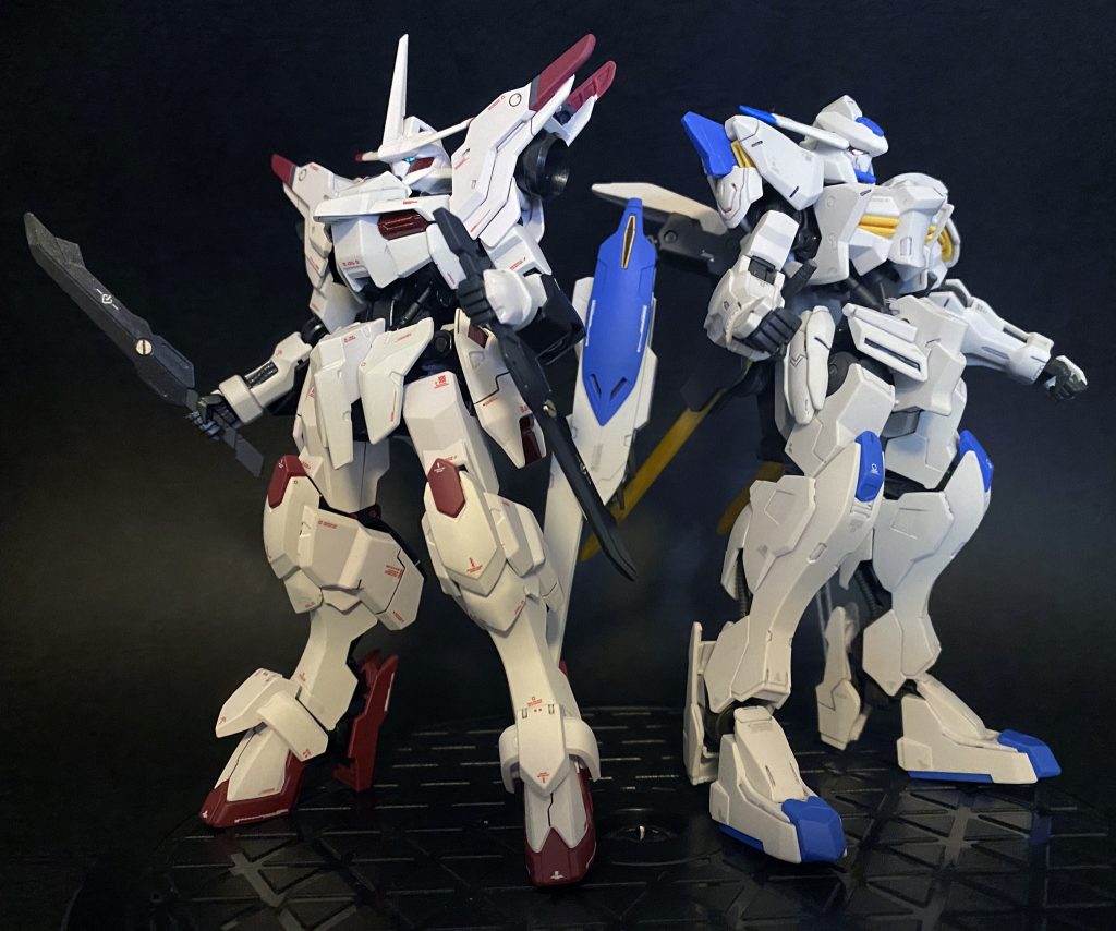 バエルと。前の企画の青赤機体に出せたな。