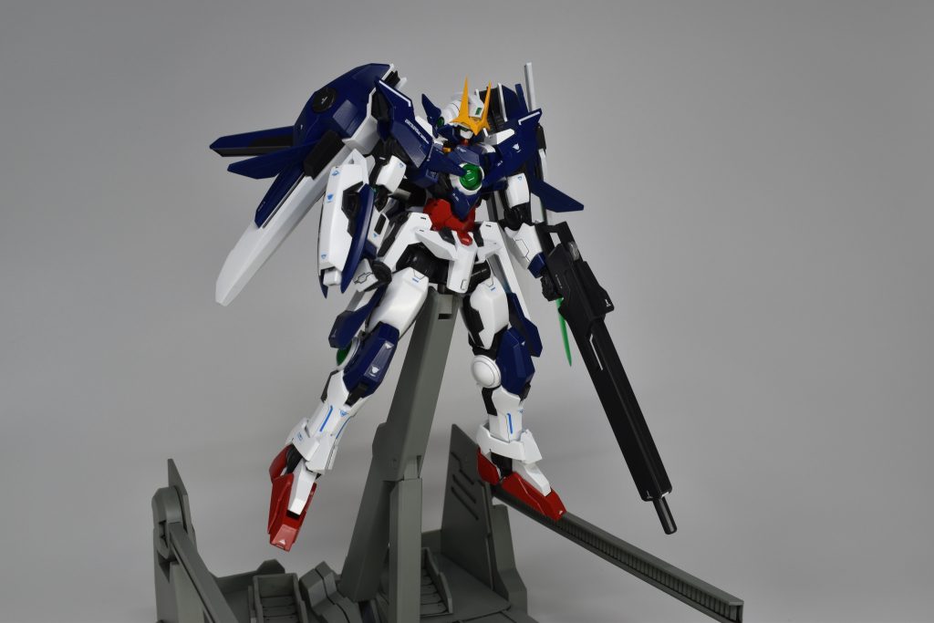 フロントビューアスタルナとGNウイングがドッキングした状態GNウイングを大型化したことにより、ボリュームが増して力強くなった。(たぶん)