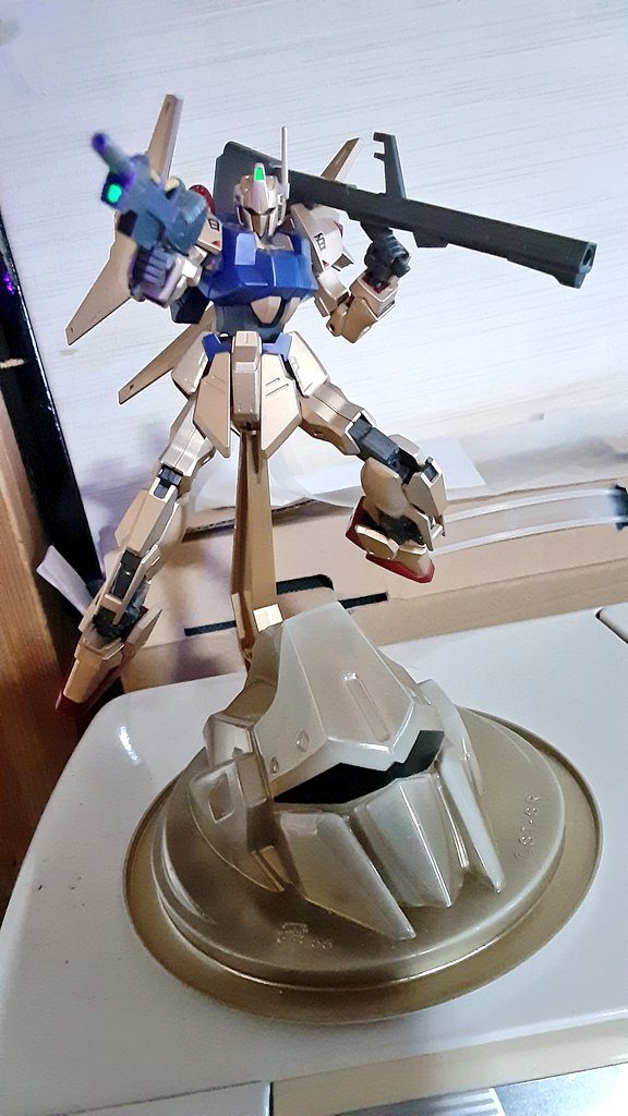 ライフル&バズーカ装備。 