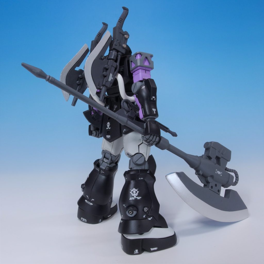 背中のヒートホークはキシリア隊アクトザクから。