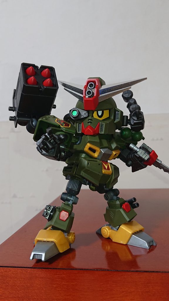 ナイフで接近戦ですι(｀ロ´)ノ     