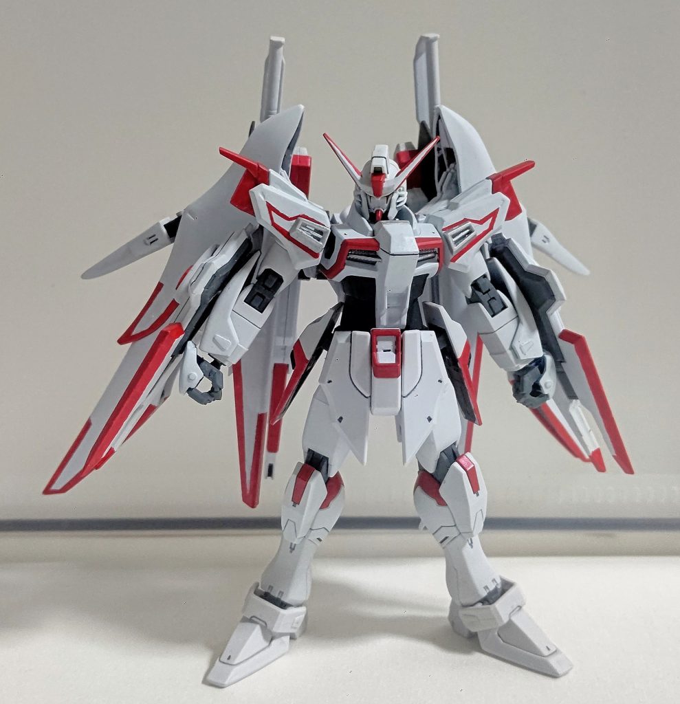 改造点は主にバックパックの武装と両肩です。カラーリングは某狐の最終フォームを参考にしました。