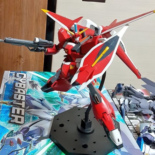 HG　セイバーガンダム