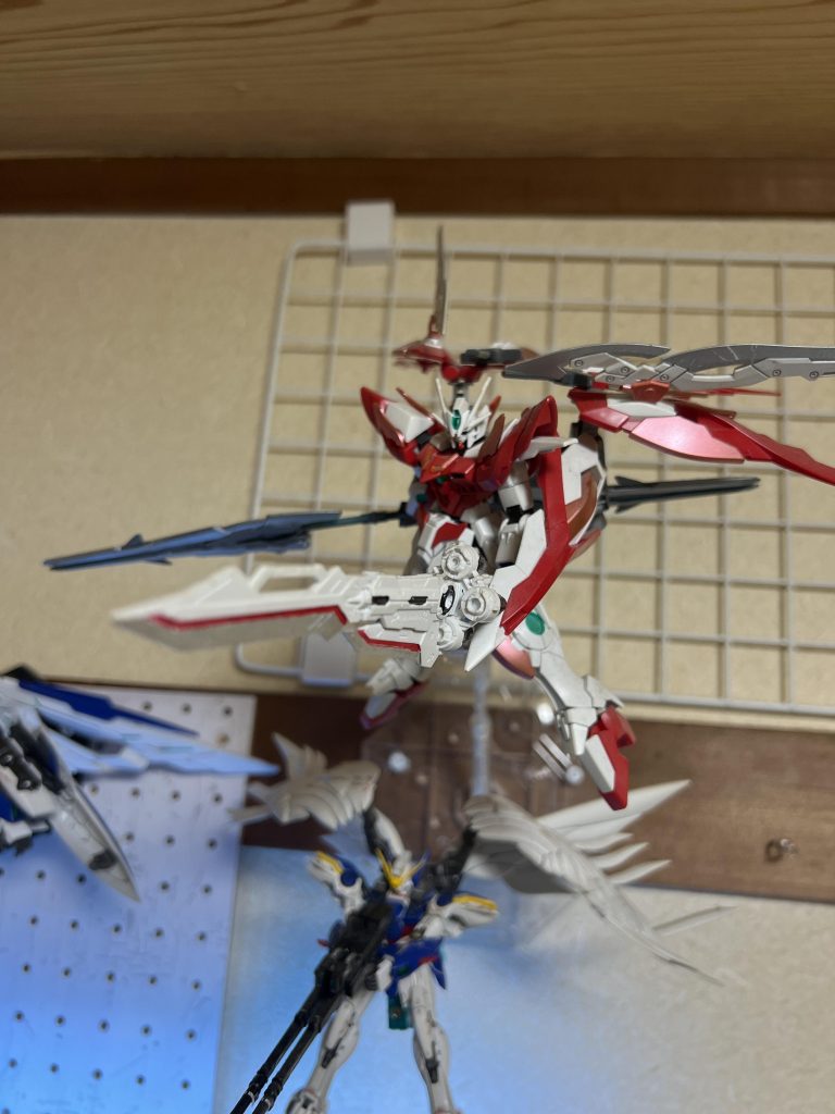 ゼロ炎ホビージャパンの付録のカレドヴルッフ等(名前を忘れました笑)を持てるだけ持たせてます 