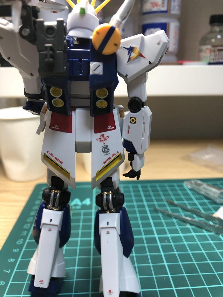 左右対称に貼れた様で貼れて無いと思いますが自己満足でオッケー👌