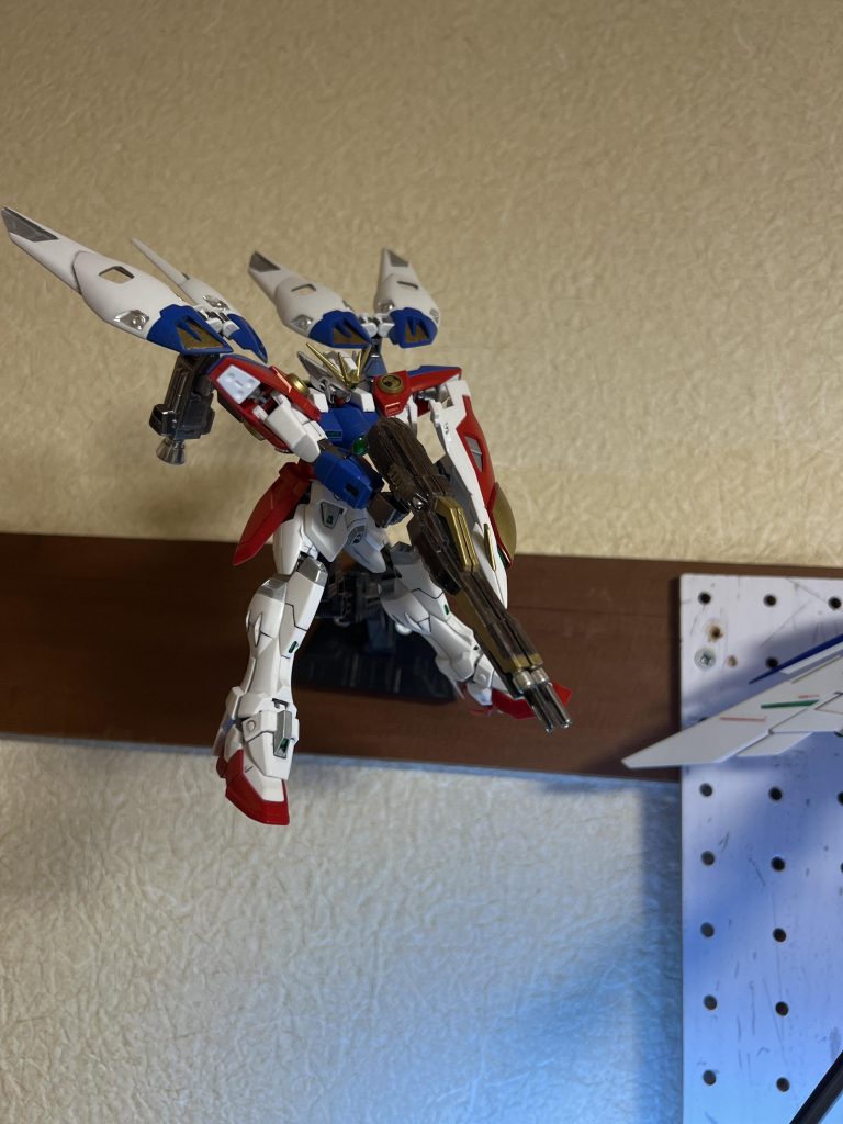 その左でテレビを見てる俺を狙うゼロ白以外はガンマカで塗り塗り