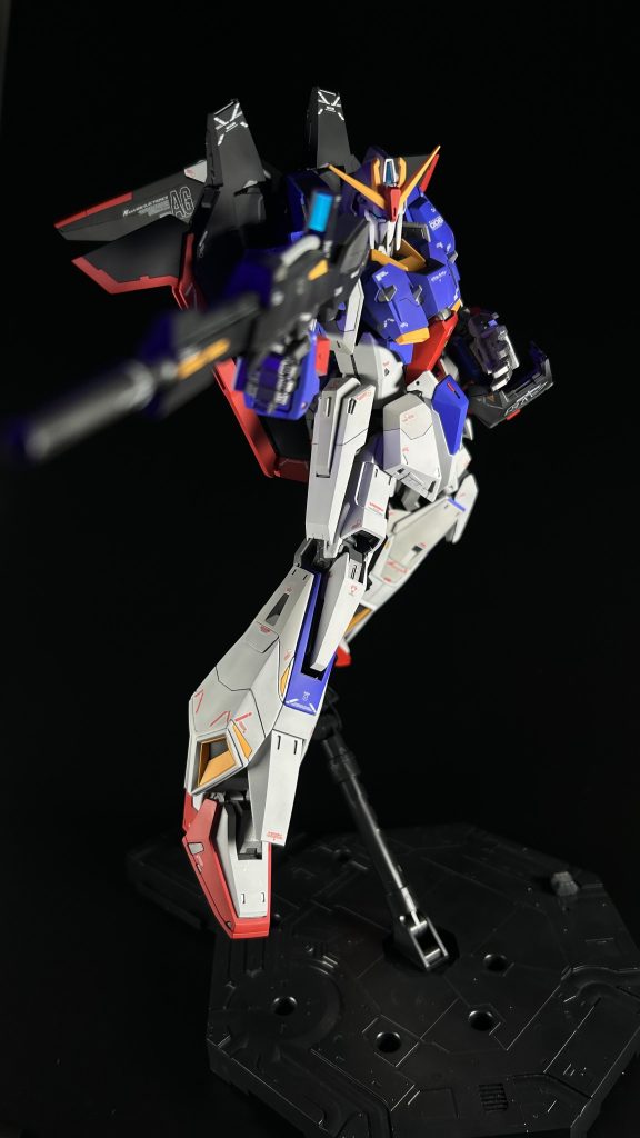 ライフルを構えて。