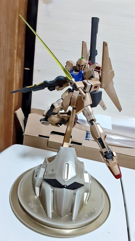 ビームサーベル構え状態