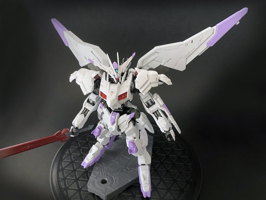 肩の印象でだいぶスッキリ。