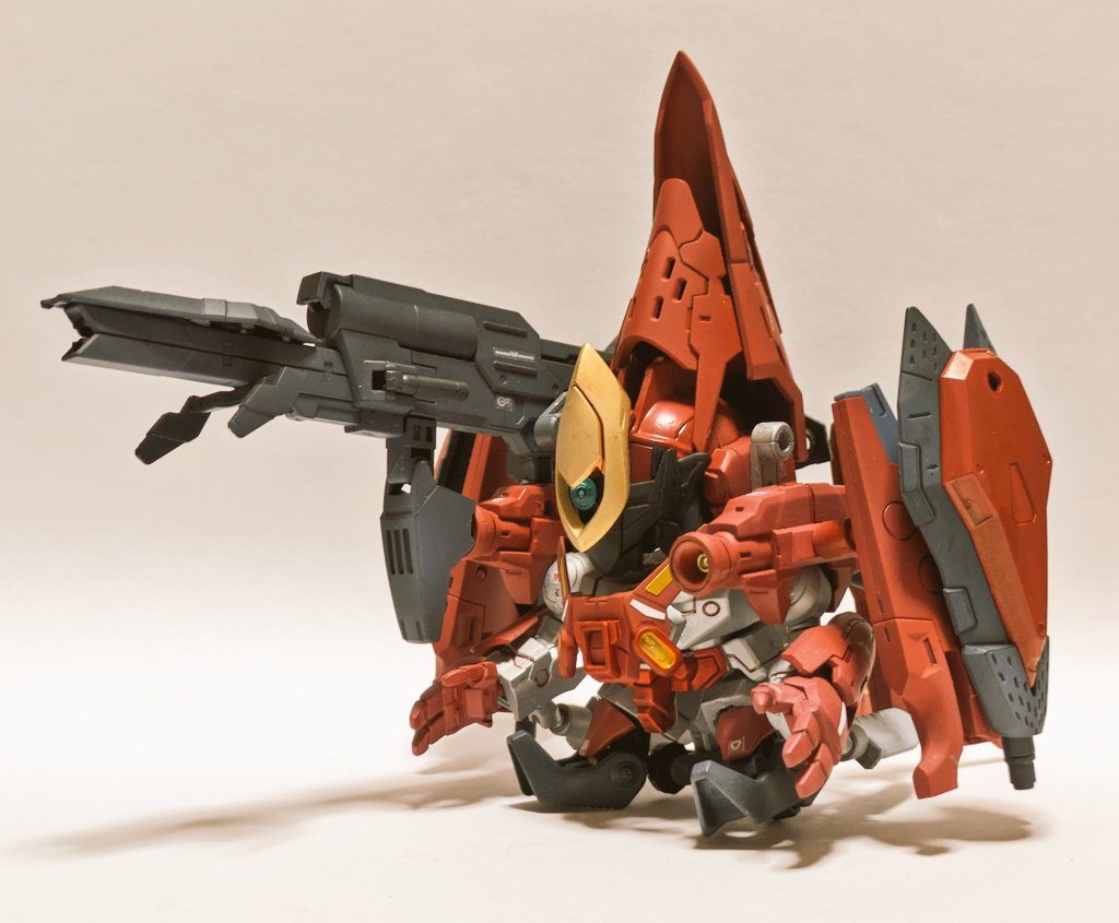 バックパック側00構成するスカイコマンダー飛行能力を持ち、銃器の扱いに長けるランドコマンダーの「兄」彼自体もマスクを付けている芯はBB戦士の爆炎頑駄無です30MS、30MMのパーツをかなり使ってます