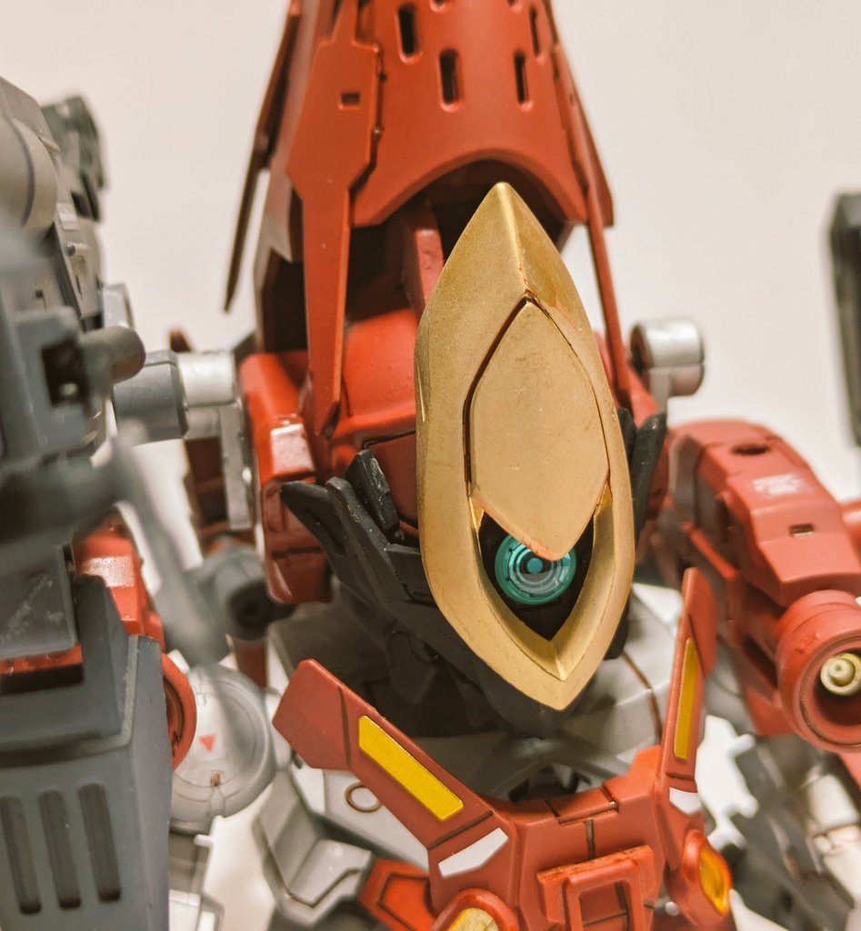 スカイコマンダー頭部のマスクハンブラビっぽさ出したくて1つ目にしてます目の部分は30MMのモノアイシール?を使用 変形ギミック等は次に続きます