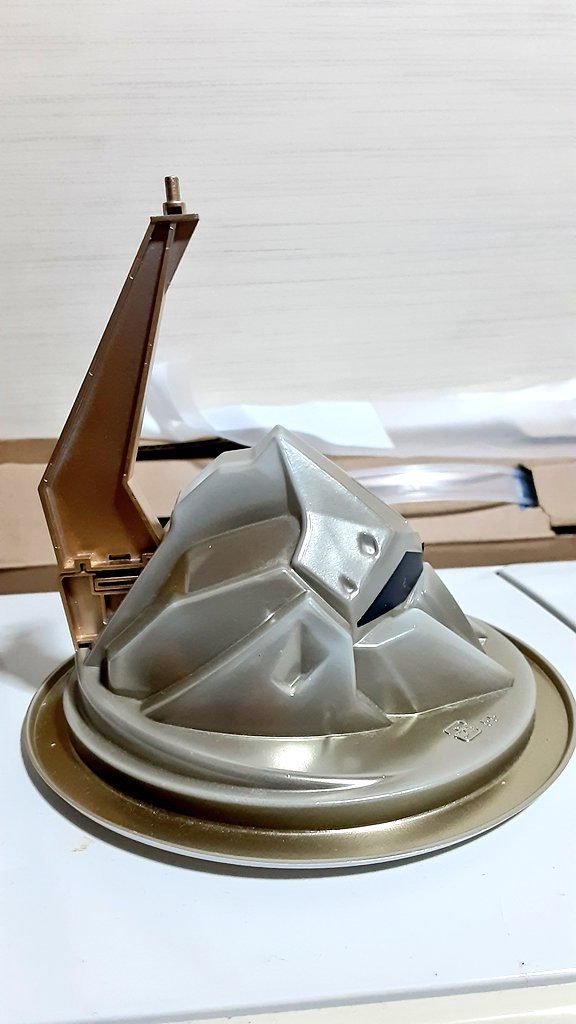 台座はHGのSEED系に付いてきた台座を塗装して百式豆腐の入れ物と組み合わせてます(笑)