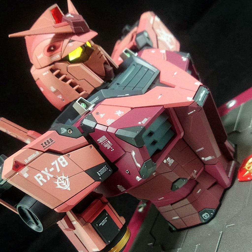 バストモデル キャスバル専用ガンダム–2枚目/制作者：二丁目のババア