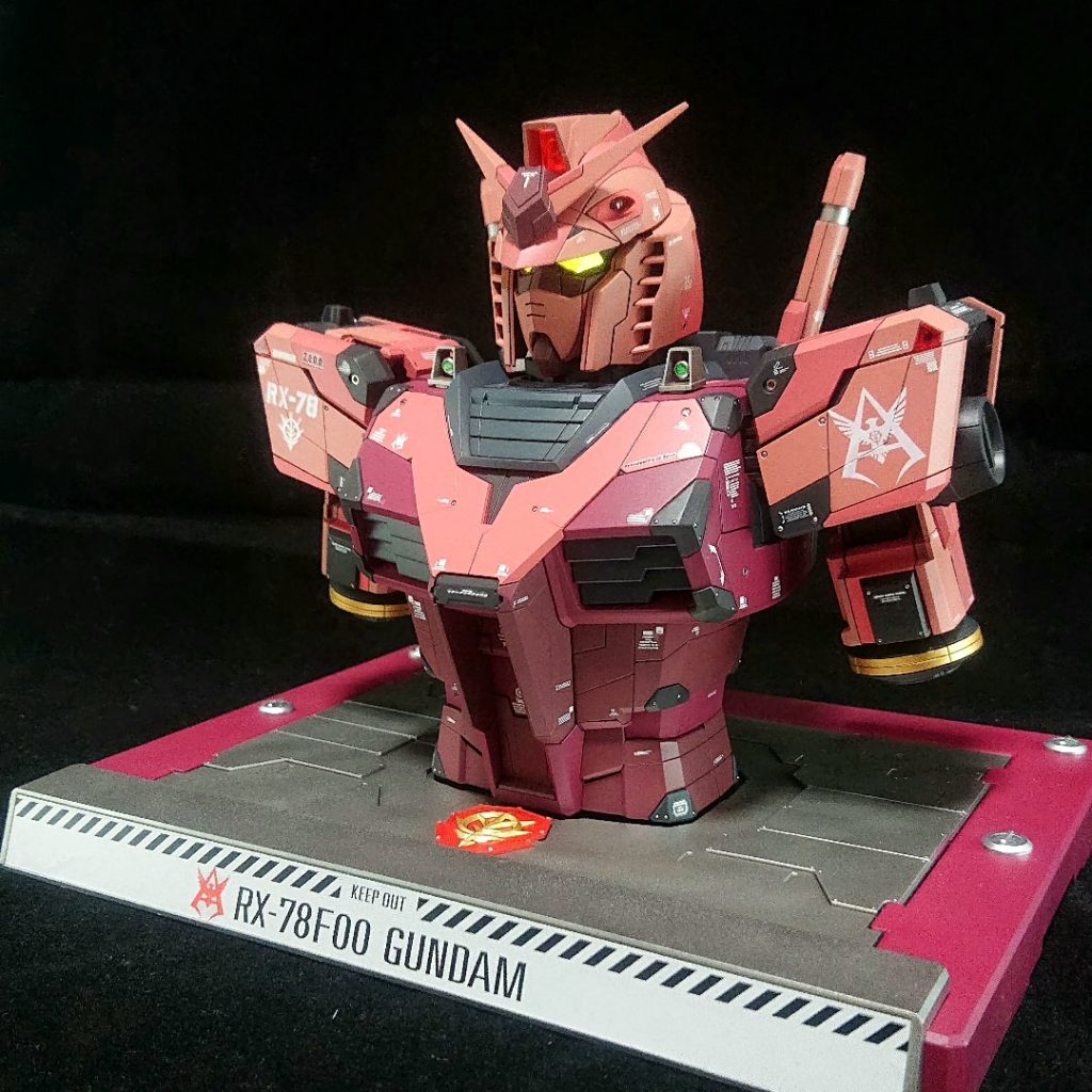 バストモデル キャスバル専用ガンダム–4枚目/制作者：二丁目のババア