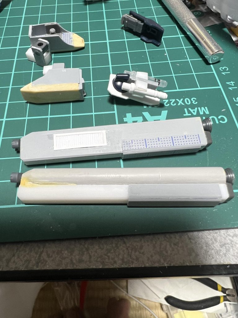 プロペラントタンクはwaveのプロペラントタンクと角材やプラ板などで作成。