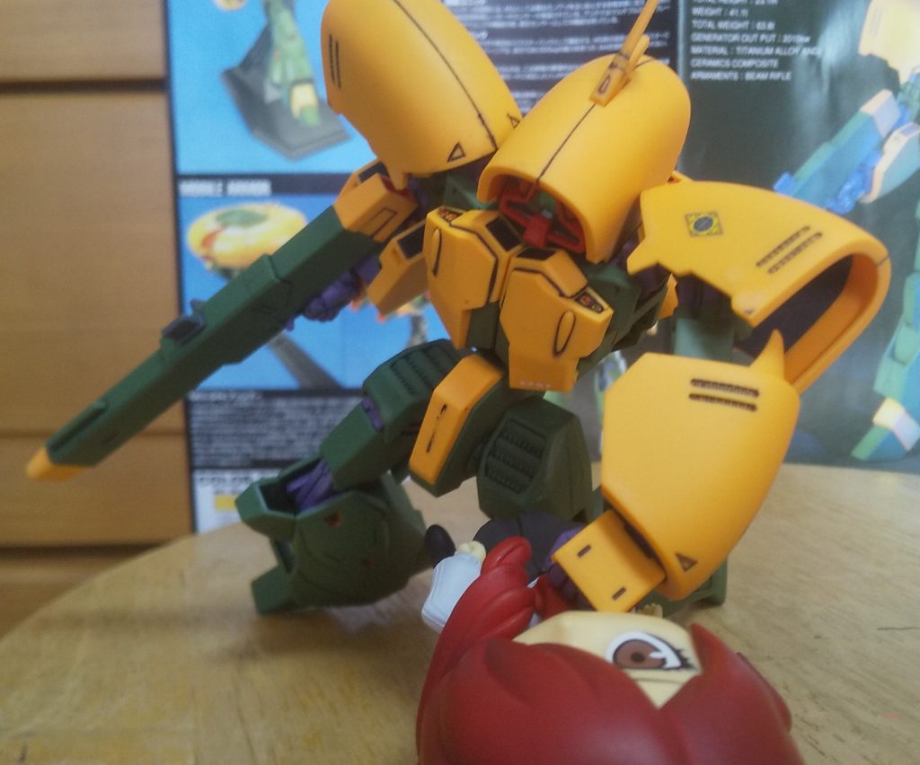 :他の武装は…敢えて修正の拳だ。…！？😥「宇宙人にはこういう風に修正すればいいのだよ！」