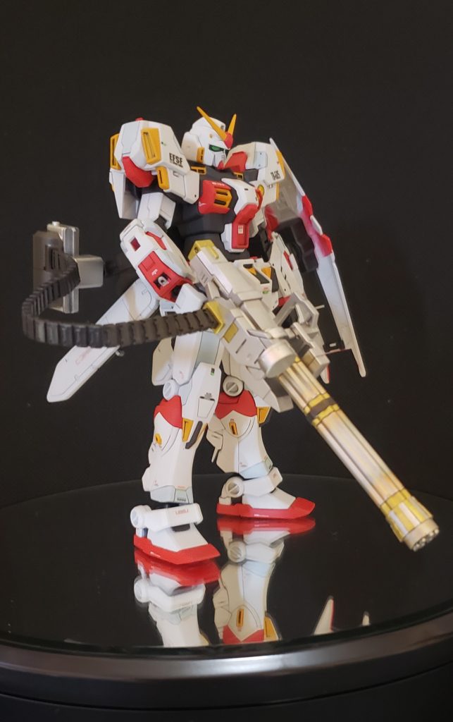 ガトリングは設定の色では無く金属色で塗装しました。砲身は焼け塗装しましたがちょっとキレイ過ぎて使用感が無くなってますね💦