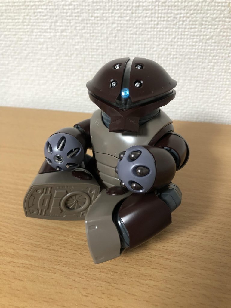 今度はドカッと座り込んでみる。やっぱりかわいい…ｯ！。