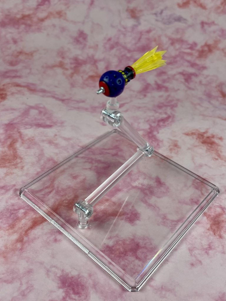 ビットもスタンドで飾れるように。