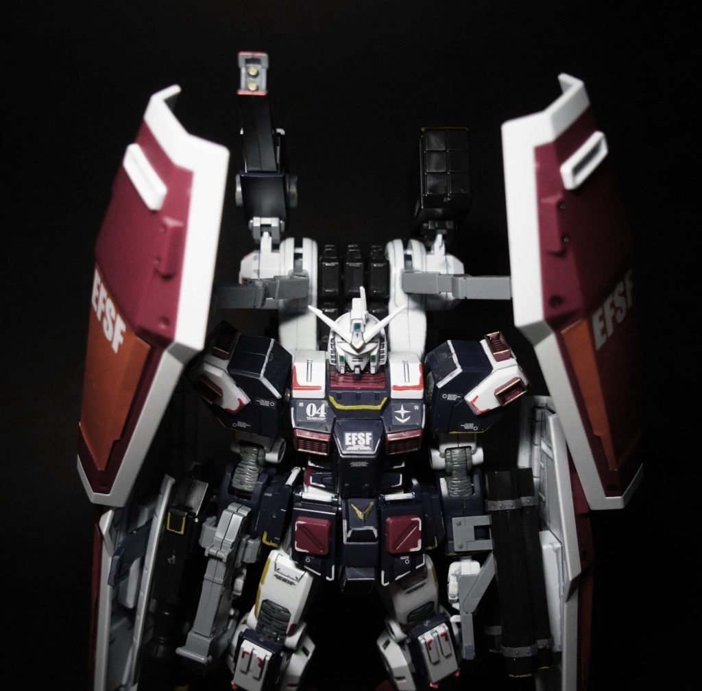 ３）「 俺は魅入られたのさ。 戦場で輝くモビルスーツって魔物に…」