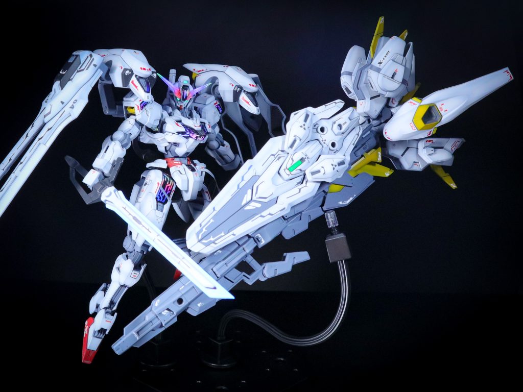 それ自体が大型のガンビットであり自律飛行が可能。