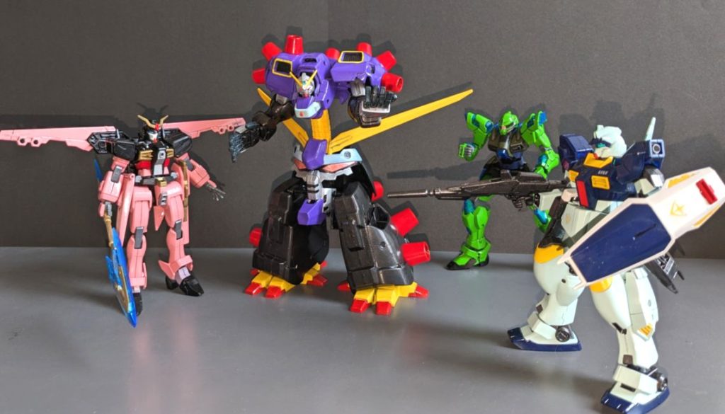 無印ダイバーズガンプラと並べて撮れれば良かったんですが唯一持ってたビームマスターもオリガンプラに改造してしまった後なので…(無能)