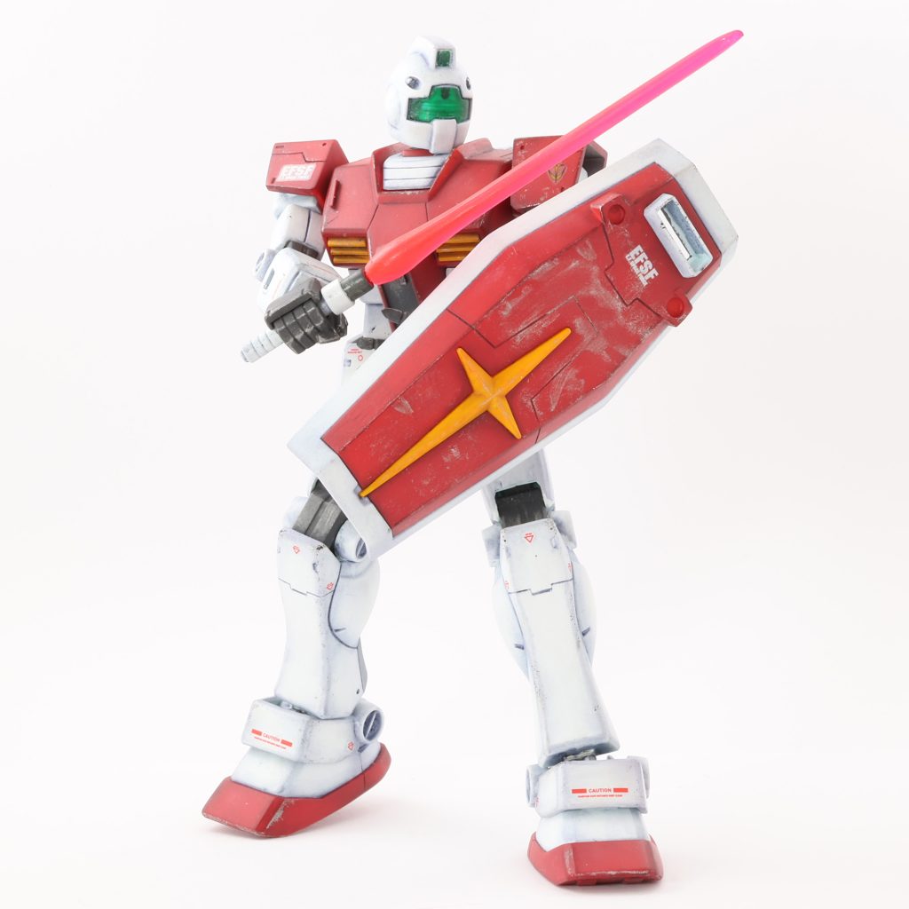 接近戦でも防御姿勢からジリジリとが基本。ジャブローの二の舞はご免です。