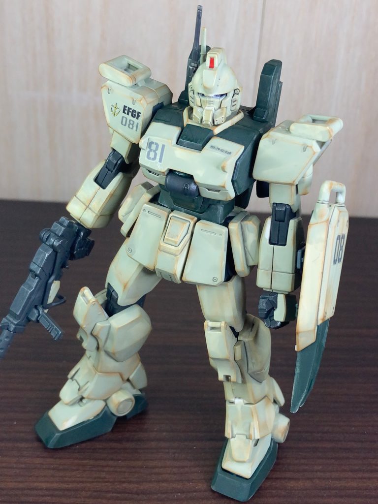 緑系の色で塗っています。もともと白かった箇所は薄緑で、くすんだ感じをイメージしました。