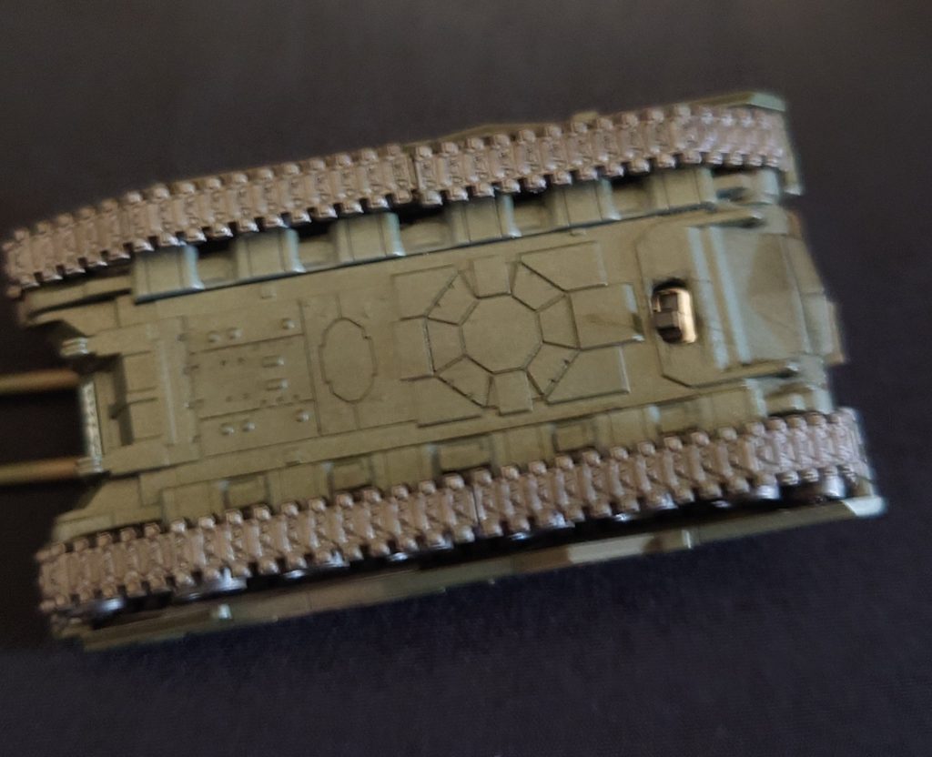 裏にスライドをつけて、点灯消灯できるようにしてます。