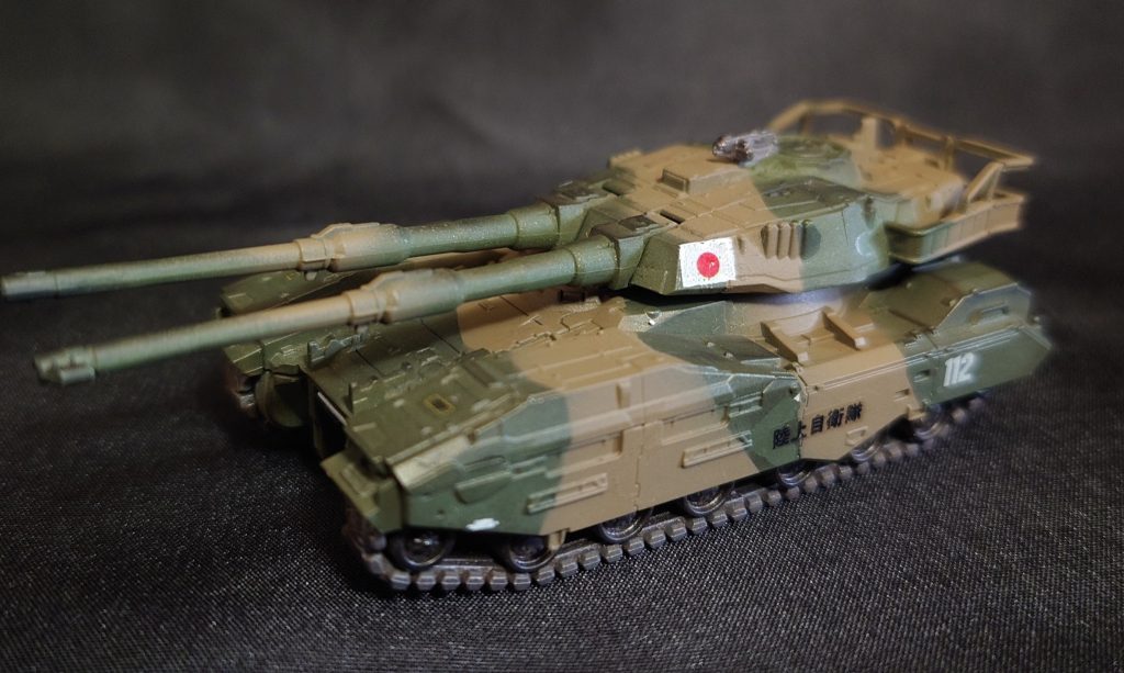 61式は迷彩塗装を施してみました。