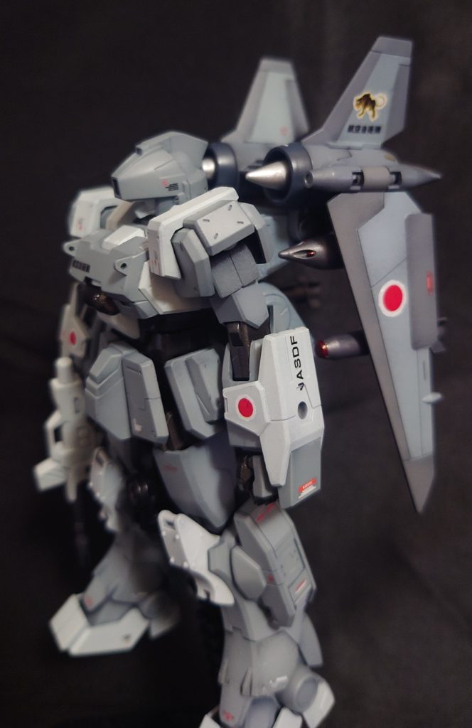 ジェットパックは折りたたむことができます。