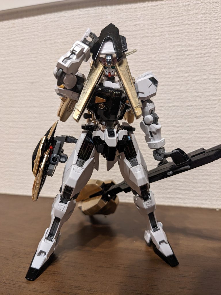 八卦炉はグリップとして噛ませたランナーを稼働できるようにして、腰にも接続できるようにしました。以上、霧雨魔理沙使用イメージのガンダムキャリバーンでした。ご覧いただきありがとうございました！！