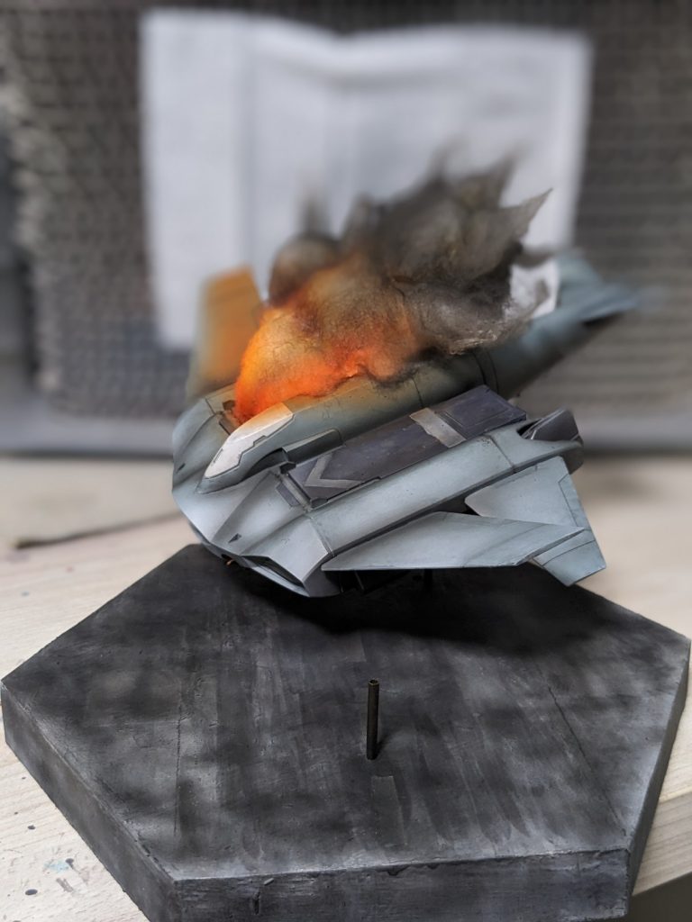 炎を取り付けたところ。ここからザウォートヘヴィをセッティングして色味のバランスを決めていきました。