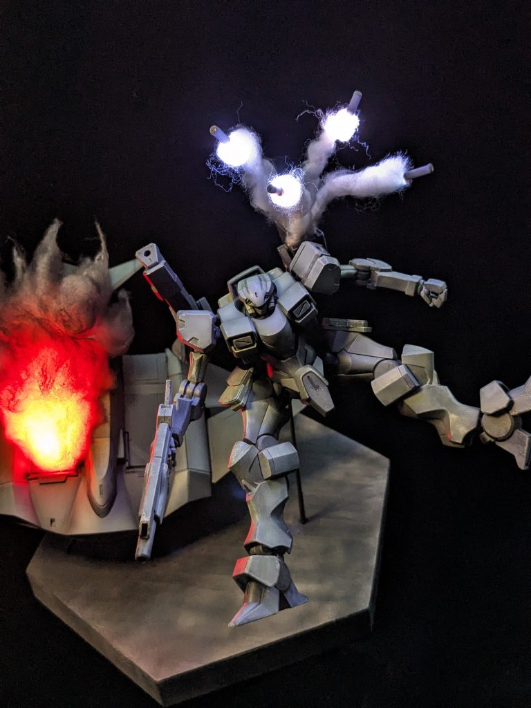 LEDを組み込む加工だけしてます。両キット共そのままで文句なしにカッコ良いのでキットの良さを活かして無加工にしました。