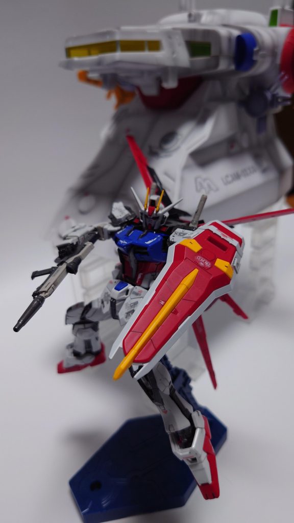 初期はアドバンスドMSジョイントで可動範囲は広いですが、耐久度に難アリでしたね