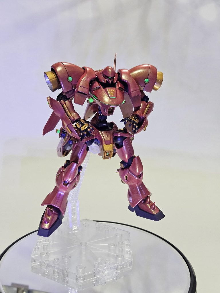 腰に着いてる2本の棒は、、、