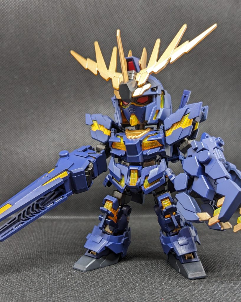 目だけはキレイだったので成形色ままです。