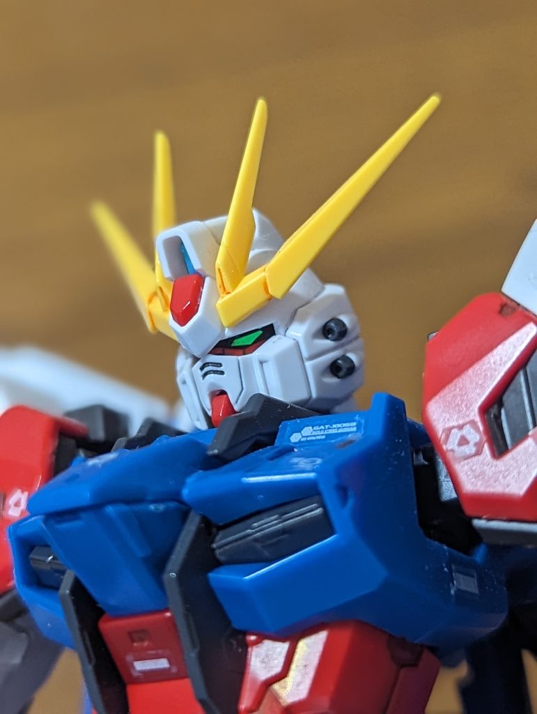 マスクはエールストライクから