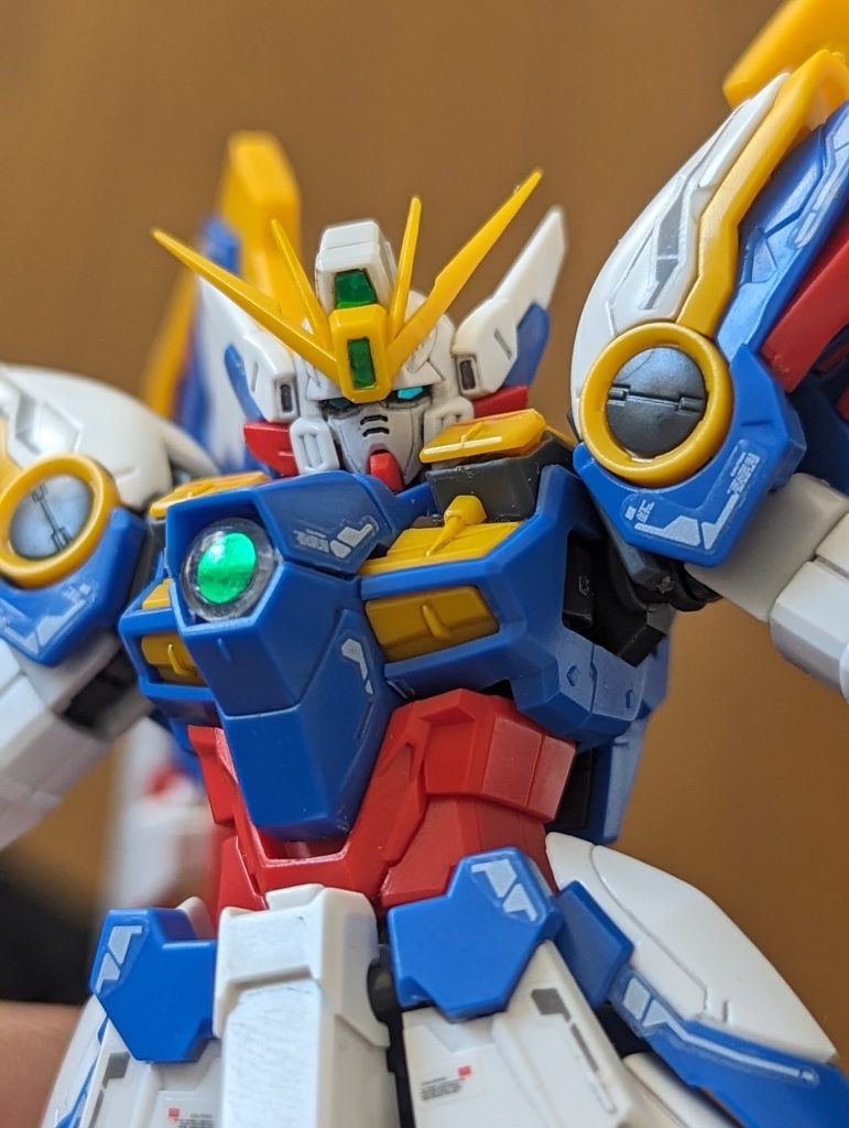 フェイスパーツはRGウイングガンダムのを持ってきてます。