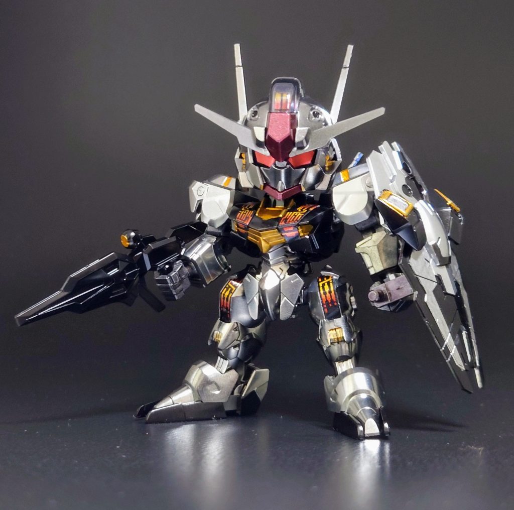 カラーリングはシルバーメッキ調をメインに高級感あるような配色にしてみました。