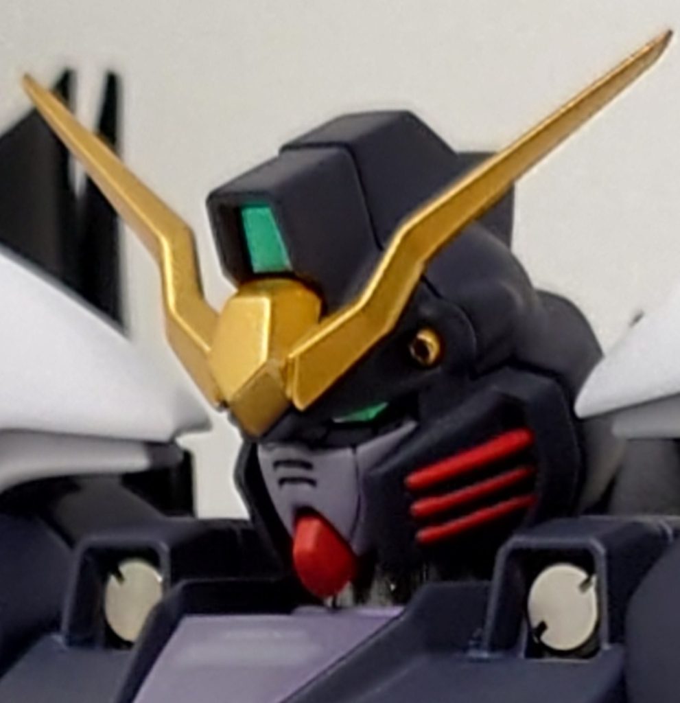 ハイパージャマーのパーツは旧HG1/100のようなディテールが好きだったので、金属パーツに置換しています。